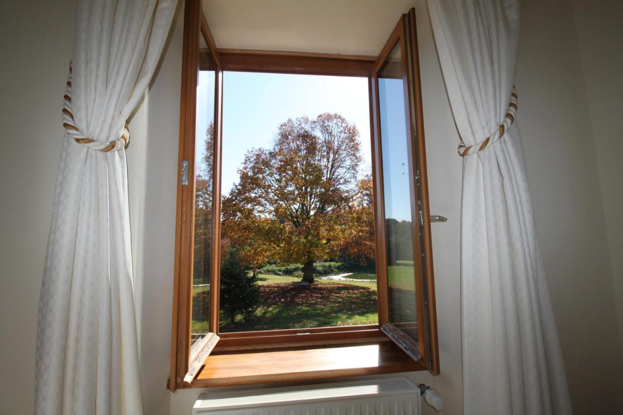 Domaine Les Ourgeaux Hotel Pageas Luaran gambar