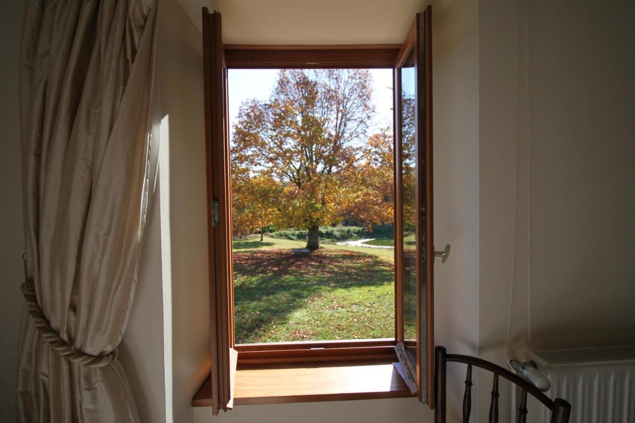 Domaine Les Ourgeaux Hotel Pageas Luaran gambar